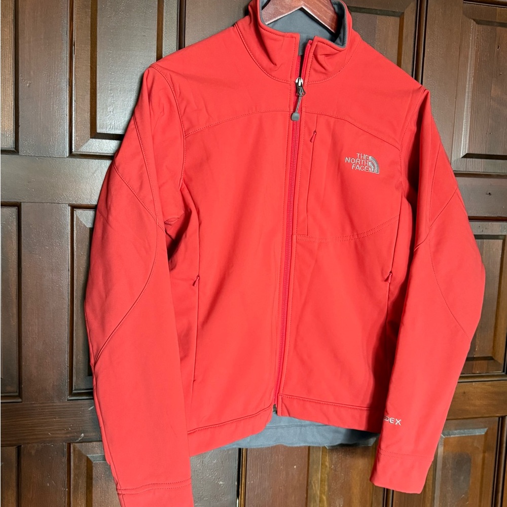 The North Face Apex Women’s Small Jacket Coral
